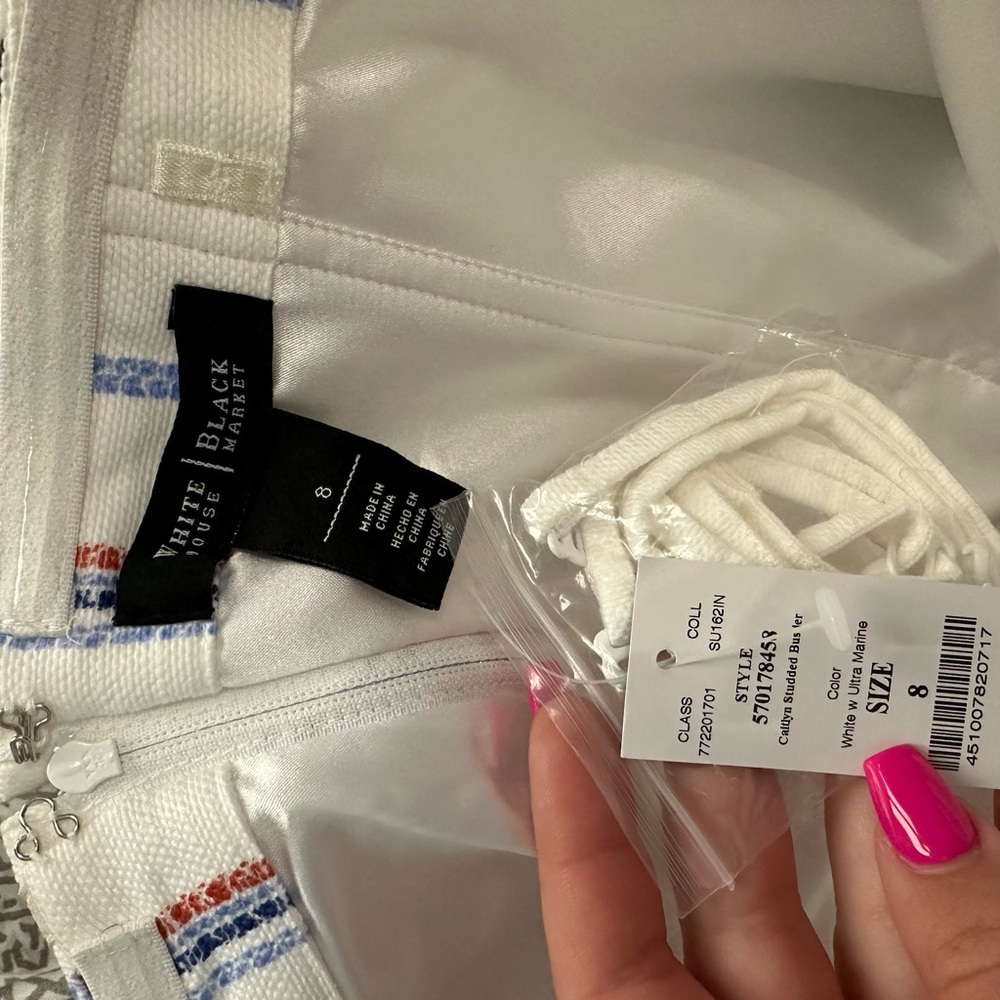 White House black market sleeveless top - Picture 4 of 5
